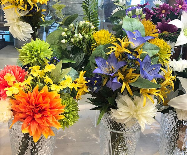 お盆に造花～「あたらしい選択」～《スキレット日記：2022-07-24高松市多肥下町・スキレット》